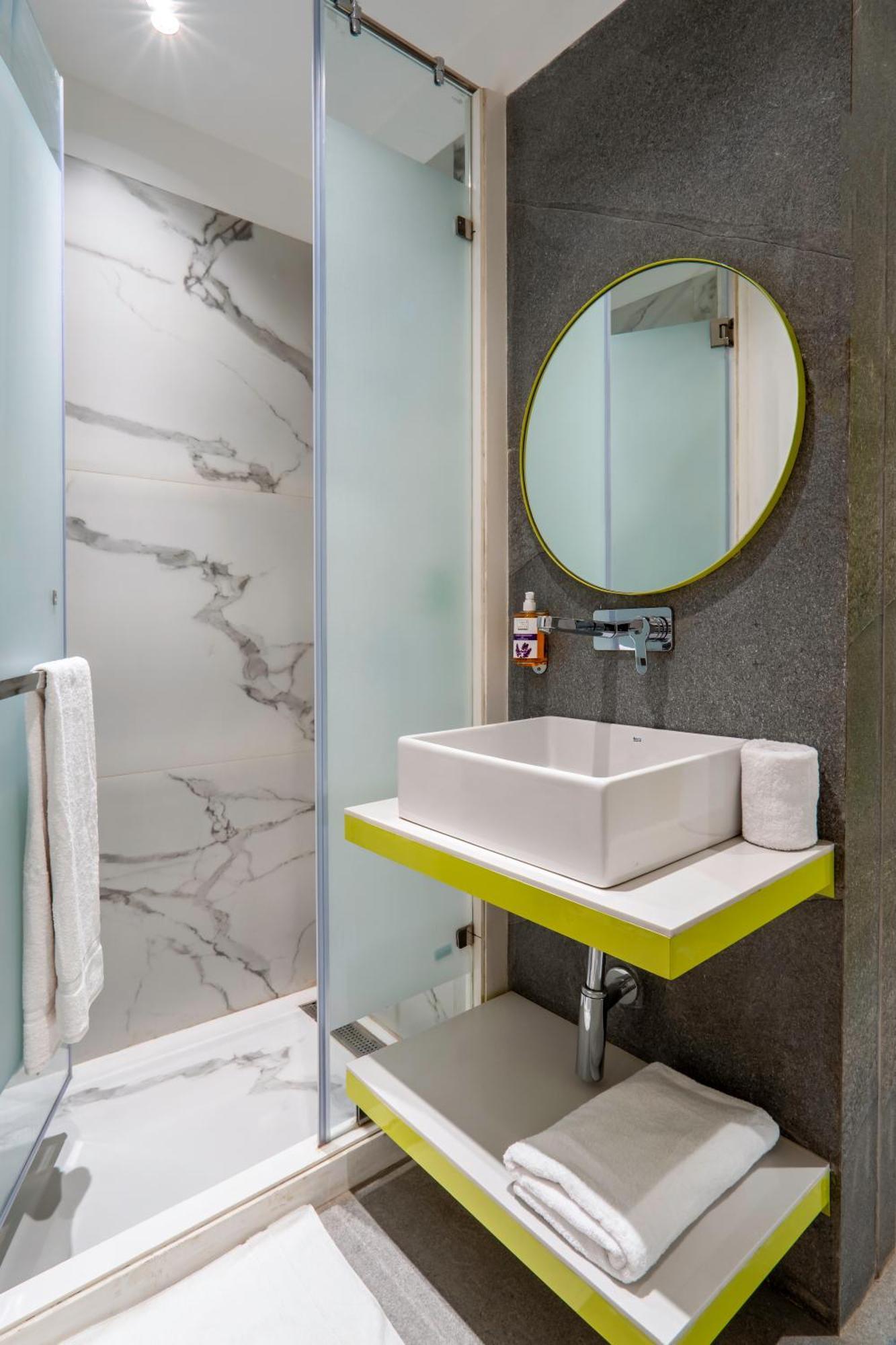 Hotel Le Roi Express Karol Bagh Delhi Zewnętrze zdjęcie